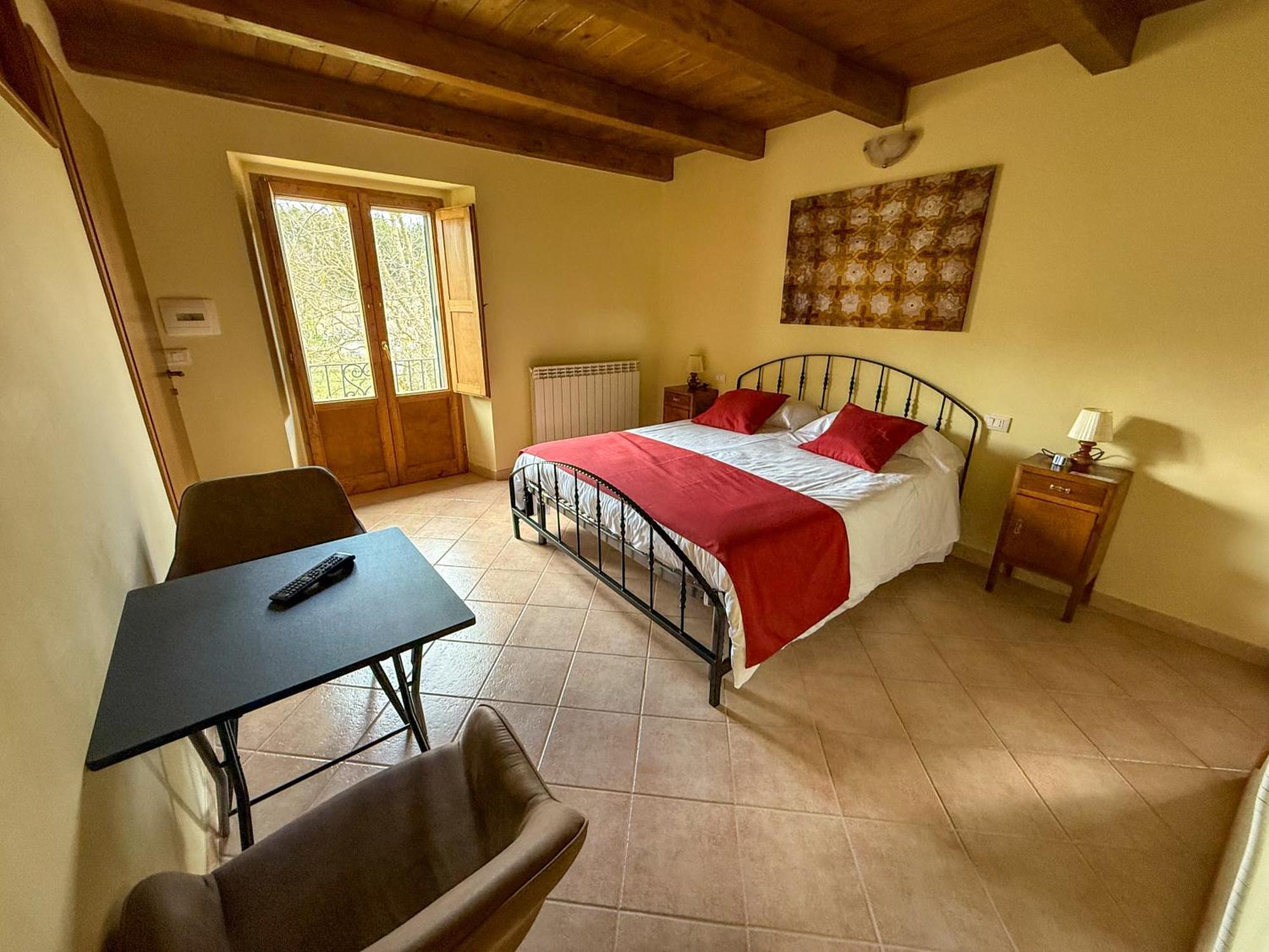 Hotel Sognando Bominaco - Dimora San Pellegrino Esterno foto